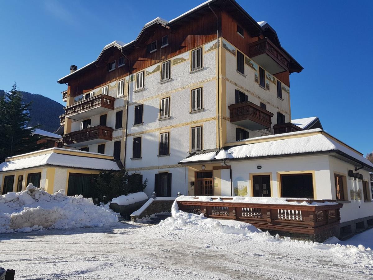 Hotel Posta Априка Екстериор снимка