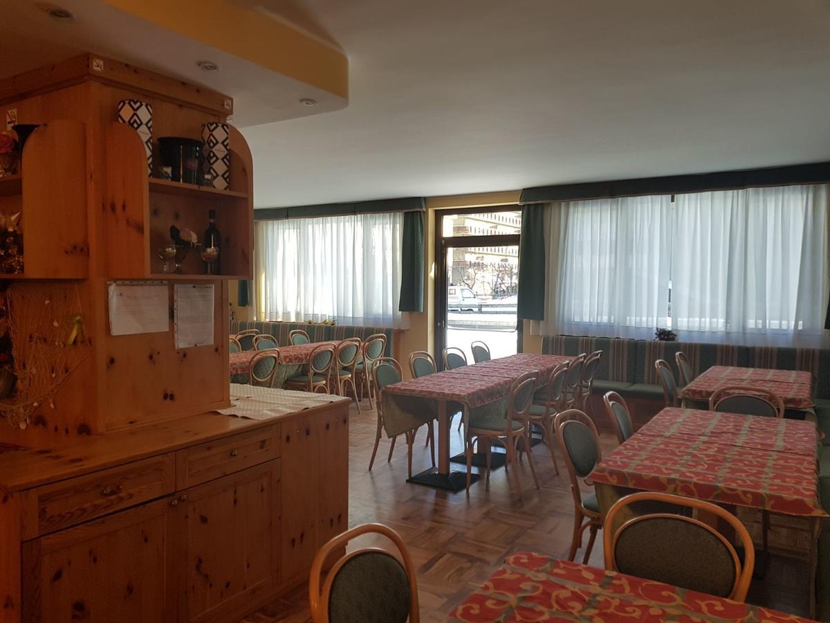 Hotel Posta Априка Екстериор снимка
